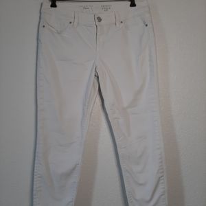 LIMITED WHITE JEAN SIZE 10